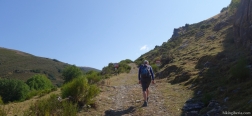 Schotterweg nach Monte de Las Hayas