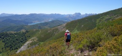 Descent from the Alto de los Cotorros
