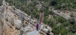 Hängebrücke über den Fluss Noguera Ribagorzana