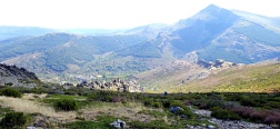 Descent from the Collado Mesao