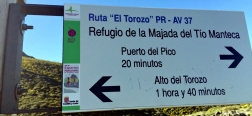 Signpost at the Refuge of La Majada del Tio Manteca