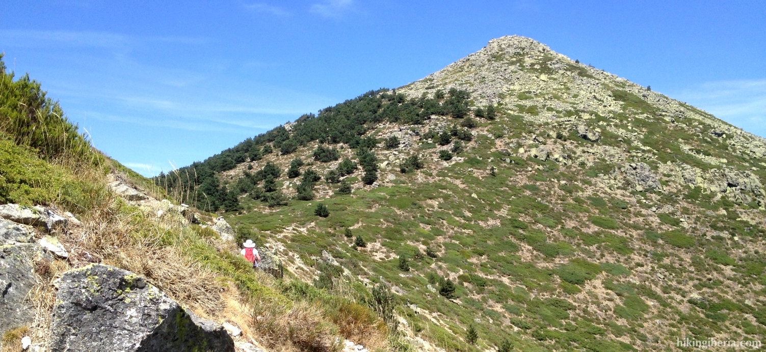 Path to the Montón de Trigo