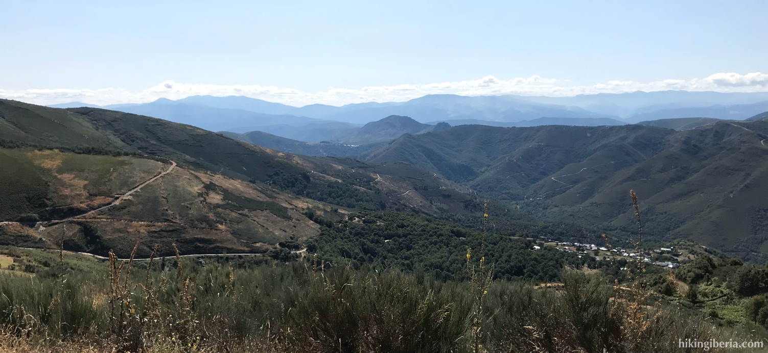Views on the ascent to the Peña del Seo