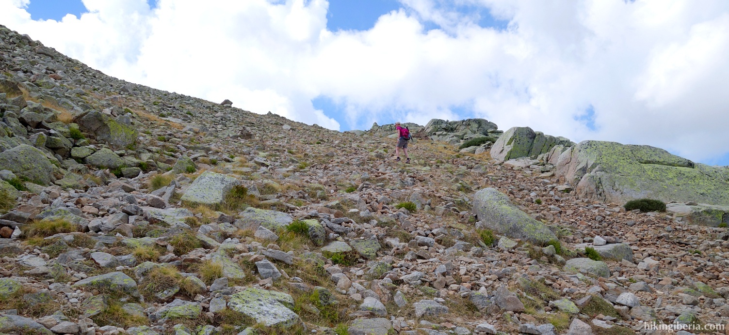 Ascent to the Cuerda del Refugio